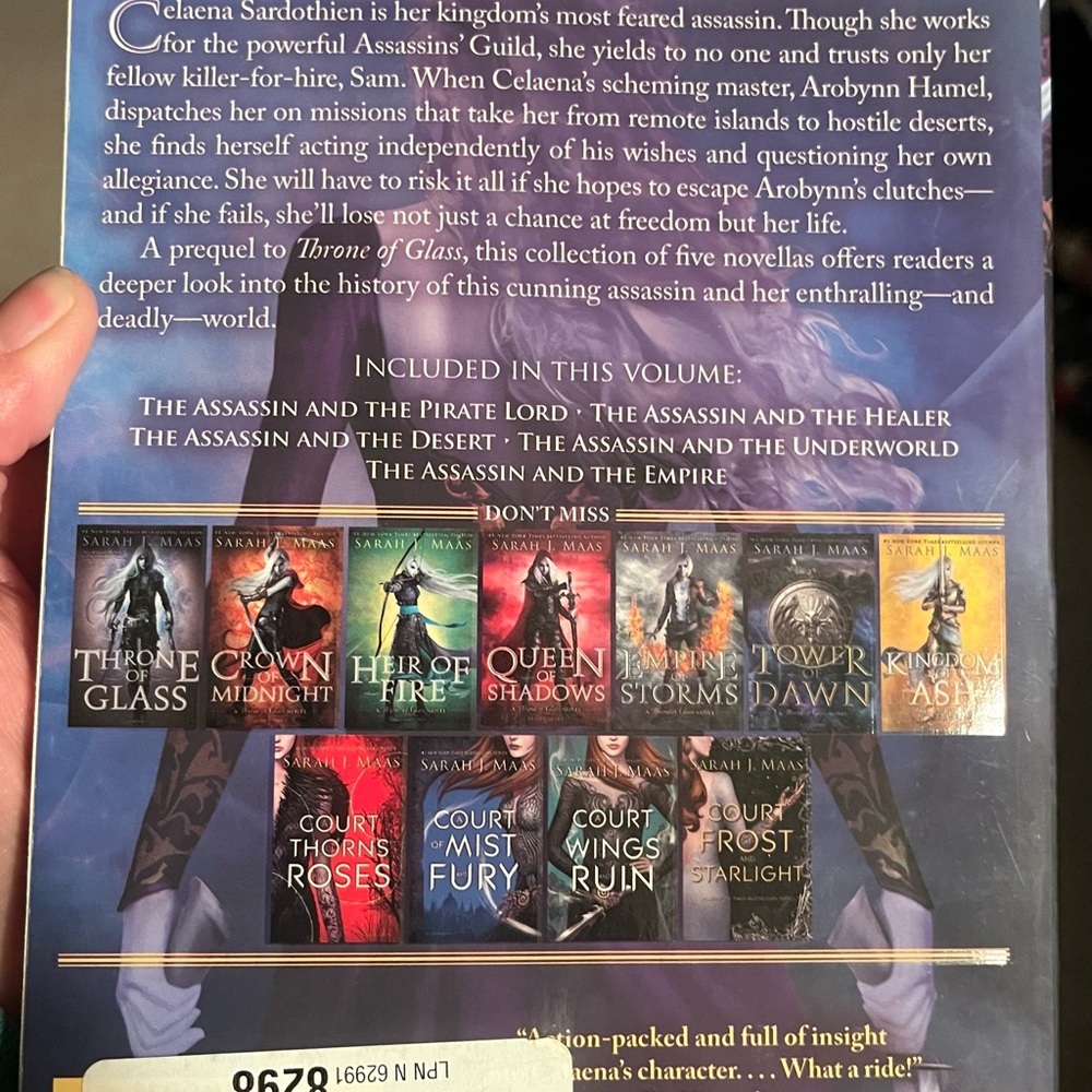 The Assassin's Blade by Sarah J. Maas, Purple Cloak Fantasy Cover, Paperback - Picture 2 of 5